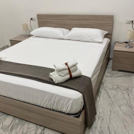 B&B De Rossi185 Bari Bagian luar foto