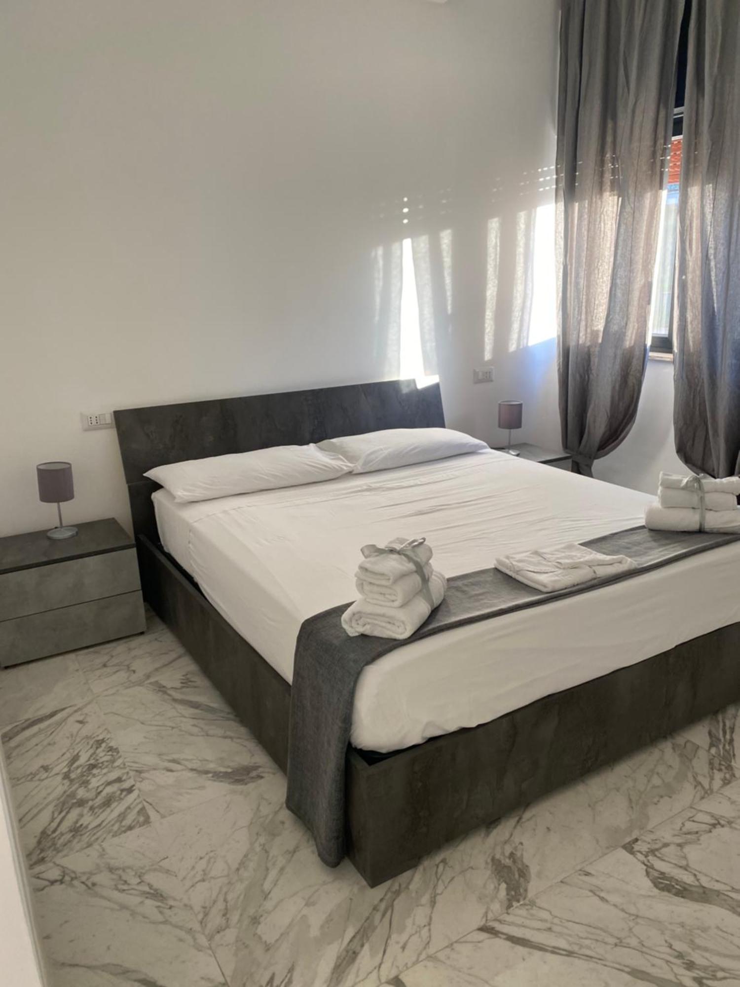 B&B De Rossi185 Bari Bagian luar foto