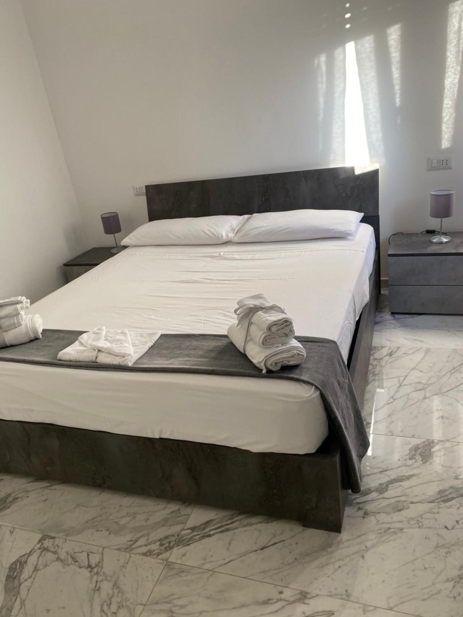 B&B De Rossi185 Bari Bagian luar foto