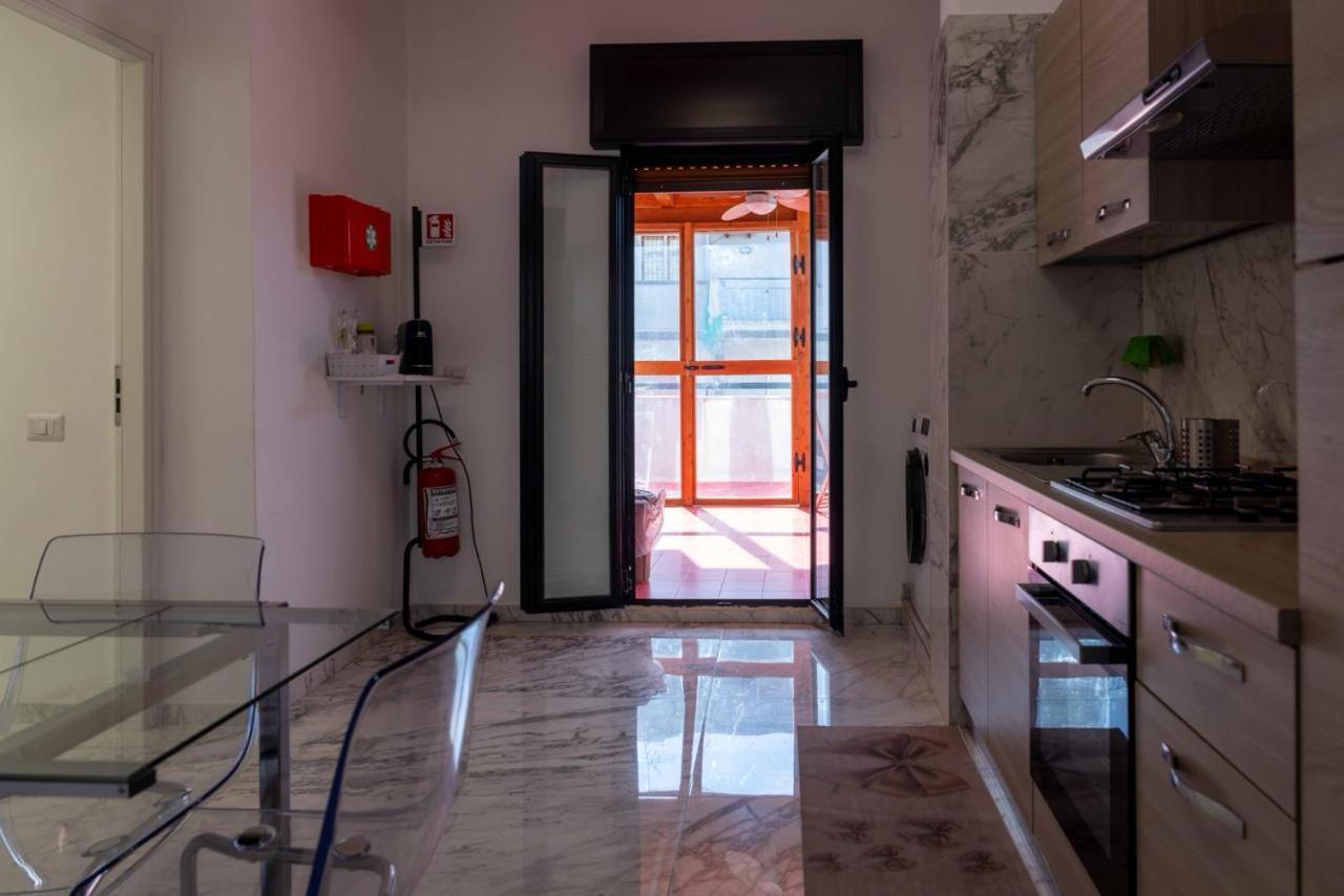 B&B De Rossi185 Bari Bagian luar foto